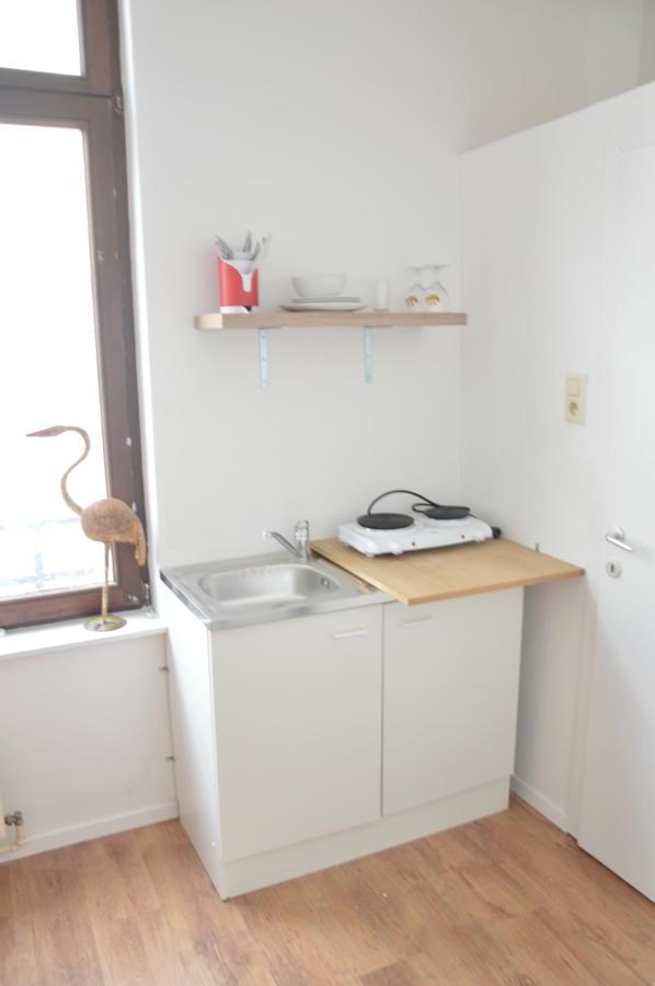 Awesome Studio In Marolles Apartment Brussels Exterior photo